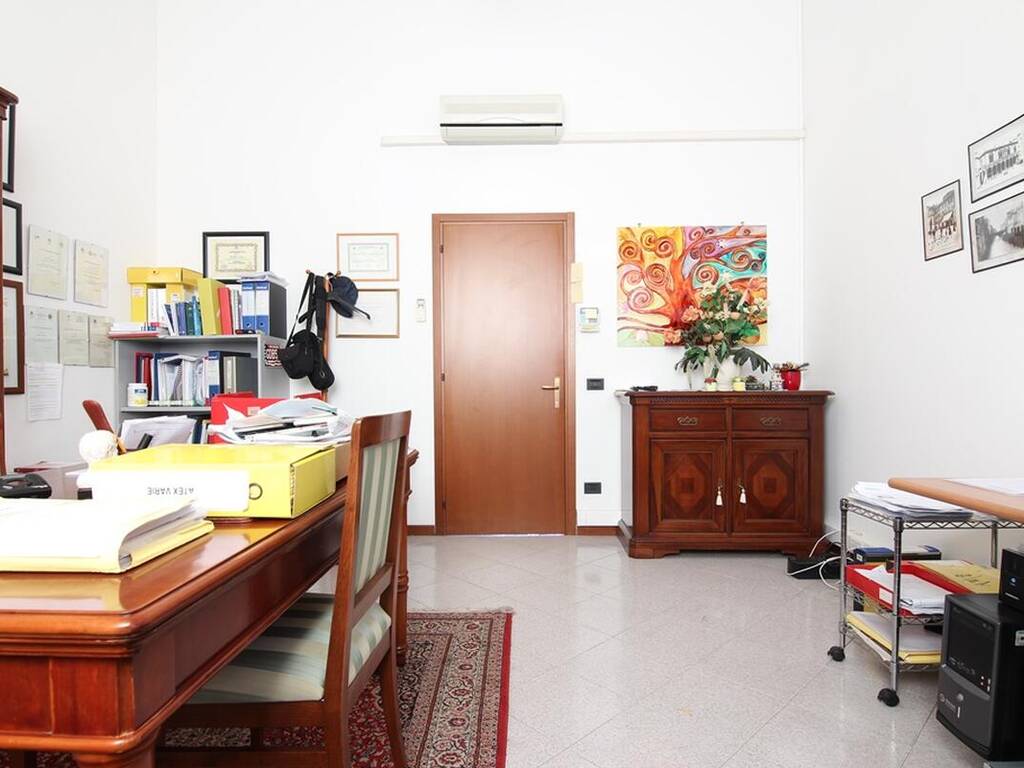 Ufficio Commerciali in vendita